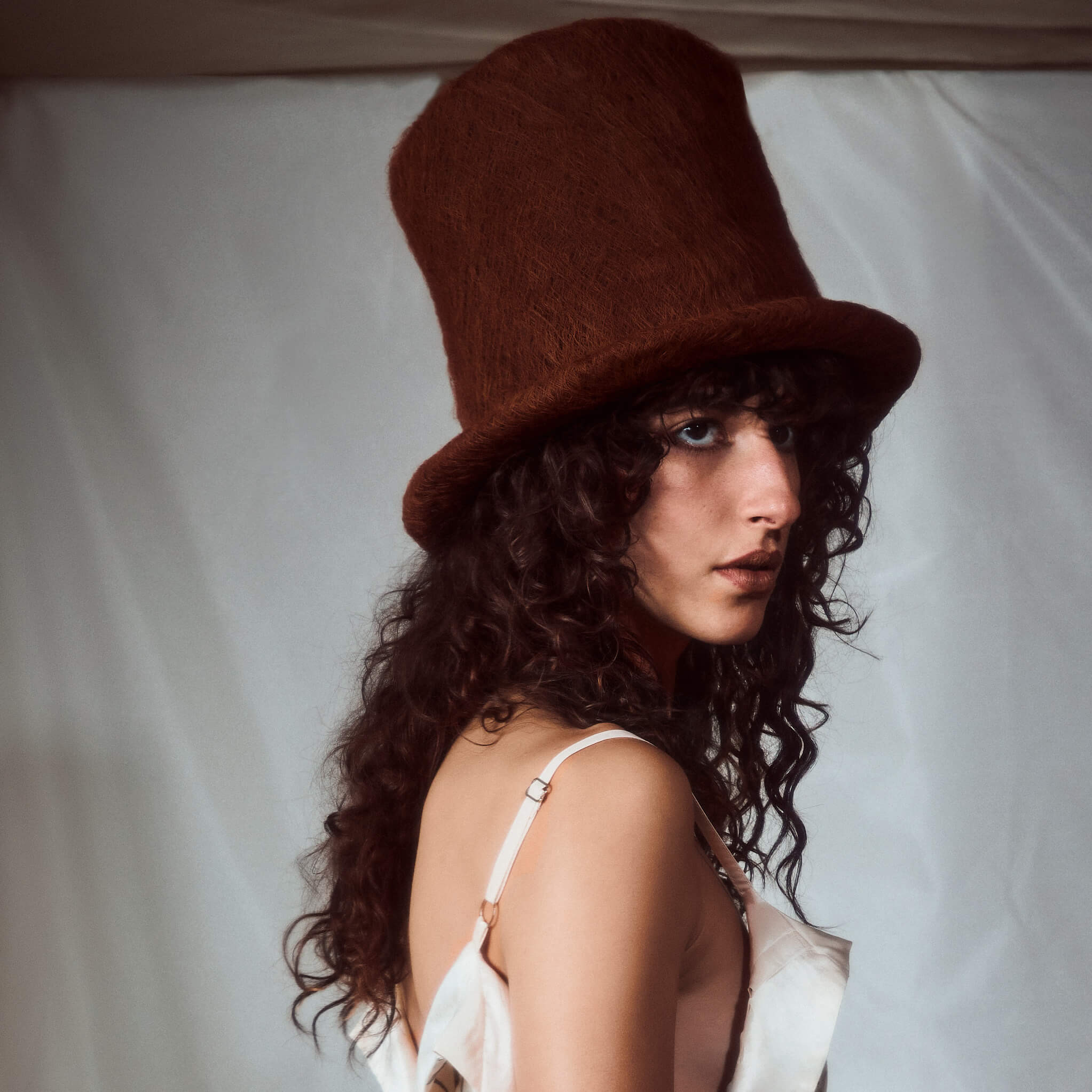 Chapeau en fibre de palmier – Image 8